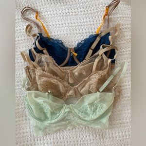 Lacy bra bundle